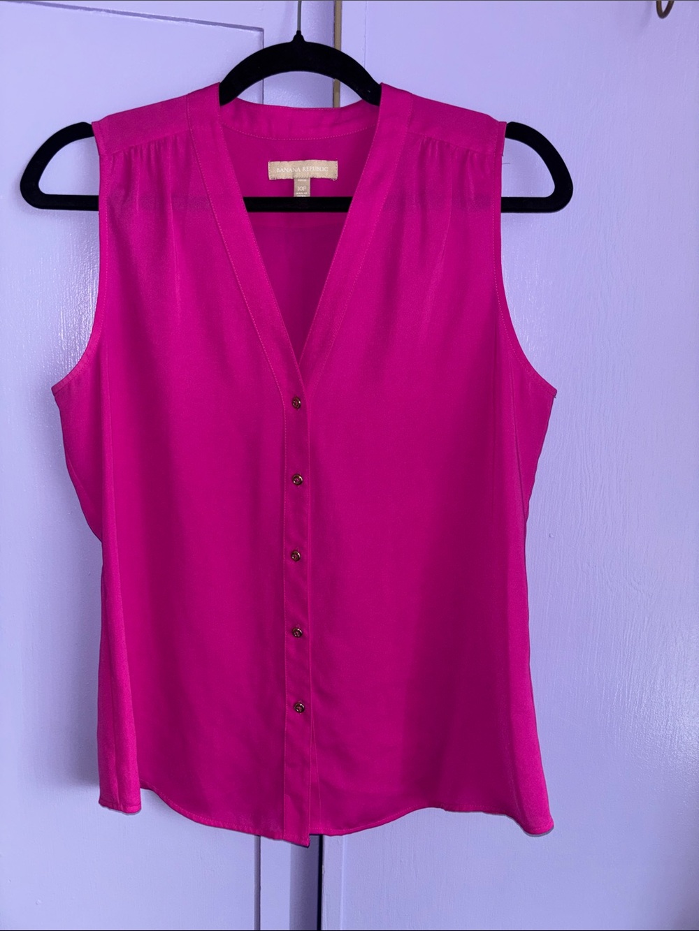 Banana Republic petite Sleeveless V-Neck Gold Button Front Top Hot Pink Fuchsia